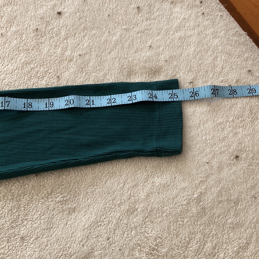 Universal Threads Women’s pullover - Picture 7 of 8